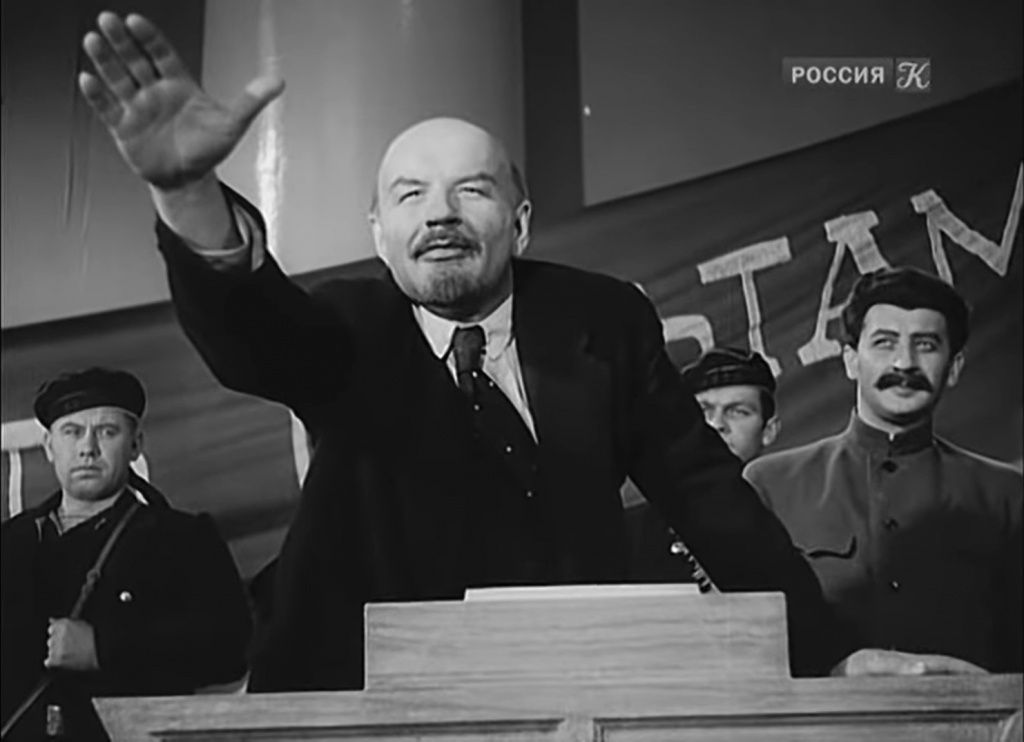Lenin_v_Oktyabre_2.jpg
