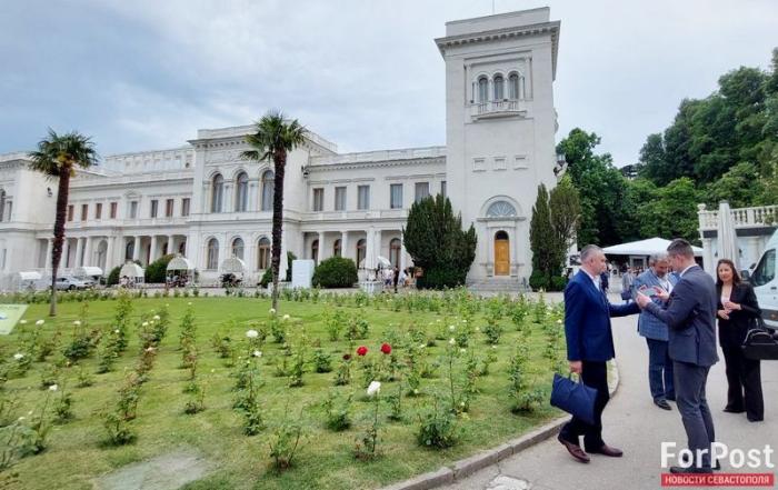 Ливадийский дворец в Крыму хор