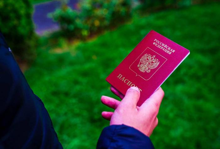 Как россиянину в Беларуси получить внутренний паспорт РФ?